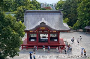 Maiden del santuario Tsurugaoka Hachimangu, Kamakura, Giappone